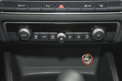 2015款 Limousine 45 TFSI S line 豪华型-内饰-图片-有驾