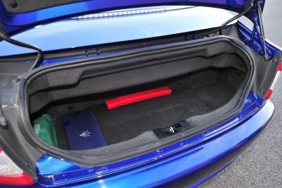 2010款 4.7L Automatic-空间-图片-有驾