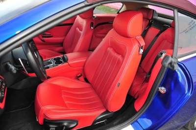 2010款 4.7L Automatic-空间-图片-有驾