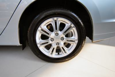2013款 1.3L 标准型-外观-图片-有驾
