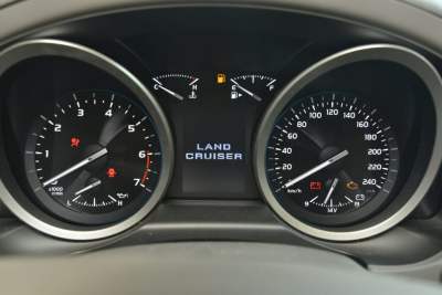 2012款 4.6L 自动VX-R-内饰-图片-有驾
