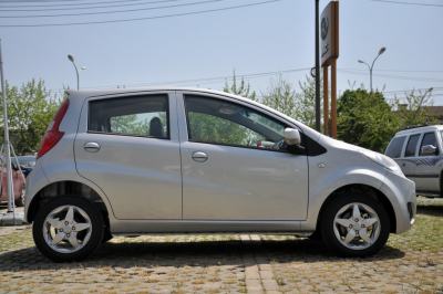 2013款 国际版 1.0L 导航型-外观-图片-有驾