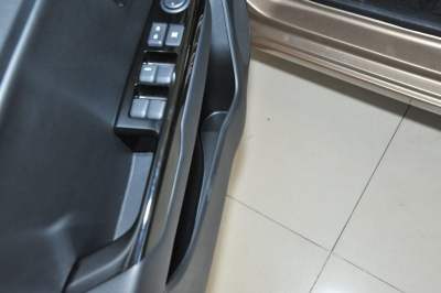 2015款 三厢 1.6L AT Premium-内饰-图片-有驾