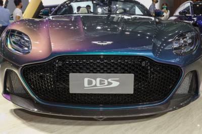 2022款 DBS Superleggera V12 Volante Q定制幻彩光谱蓝-外观-图片-有驾