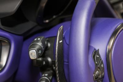 2022款 DBS Superleggera V12 Volante Q定制幻彩光谱蓝-内饰-图片-有驾