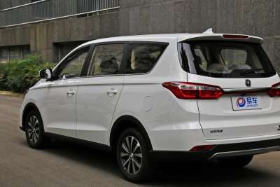 2017款 1.5T 手动乐活幸福型-外观-图片-有驾