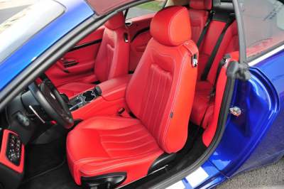 2010款 4.7L Automatic-空间-图片-有驾