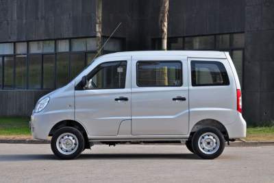 2011款 1.0L特惠版DL465Q3-外观-图片-有驾