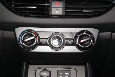 2018款 1.6L 手动悦值版GLS 国VI-内饰-图片-有驾