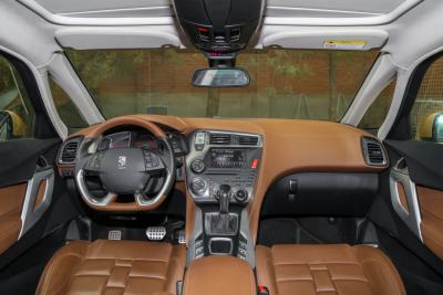 「DS 5」内饰图片-颜色-图片大全-有驾