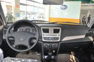 2012款 N3 1.0L 两厢标准型-内饰-图片-有驾