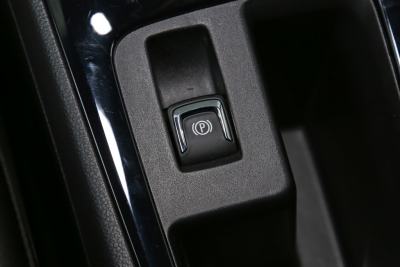 2018款 Redline 330T 双离合领锋版-内饰-图片-有驾
