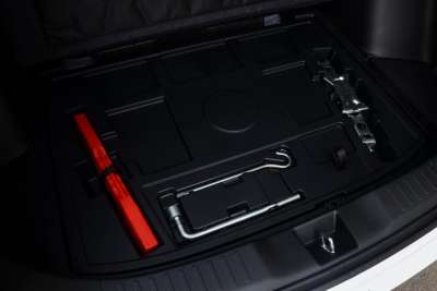 2020款 1.8L 自动舒适版 6座-空间-图片-有驾