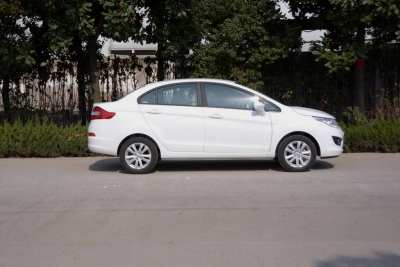 2015款 1.5L 手动黄钻型-外观-图片-有驾