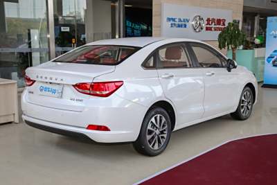 2019款 1.5L CVT尊贵版 国V-外观-图片-有驾