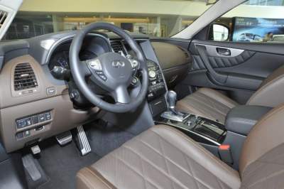 2013款 3.7L 超越版-内饰-图片-有驾