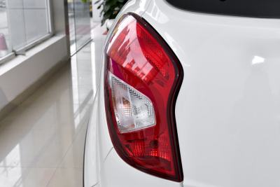 2015款 2.0L 四驱自动致纯版-外观-图片-有驾