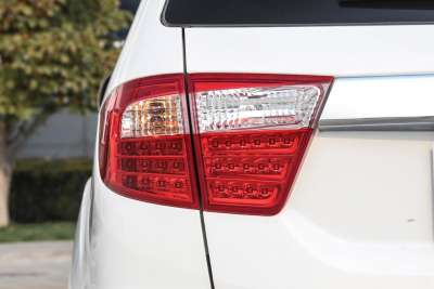 2017款 2.8T 手动四驱柴油旗舰版7座-外观-图片-有驾