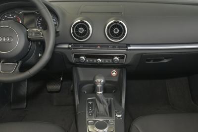 2015款 Cabriolet 40 TFSI-内饰-图片-有驾