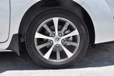 2015款 1.5L 手动尊贵型 国V-外观-图片-有驾