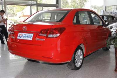 2013款 三厢 1.5L 自动乐天版-外观-图片-有驾