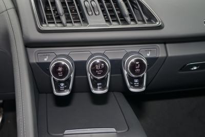 2021款 V10 Coupe performance-内饰-图片-有驾