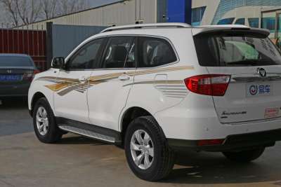 2017款 2.0T 手动四驱汽油豪华版7座-外观-图片-有驾