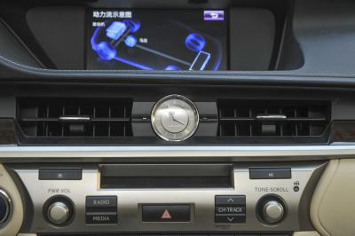 2014款 300h 豪华版-内饰-图片-有驾