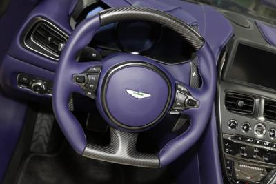 2022款 DBS Superleggera V12 Volante Q定制幻彩光谱蓝-内饰-图片-有驾