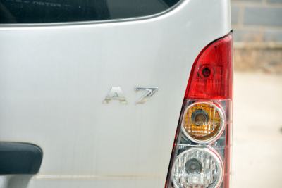 2011款 1.0L标准版XC4F18-外观-图片-有驾