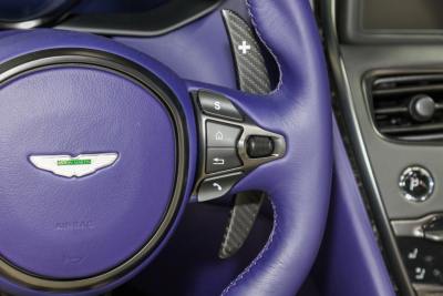 2022款 DBS Superleggera V12 Volante Q定制幻彩光谱蓝-内饰-图片-有驾