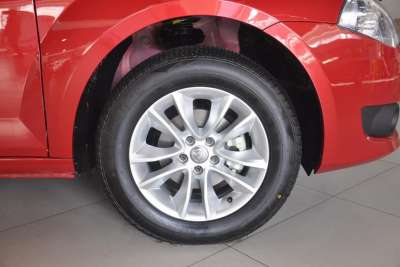 2011款 新锐版 1.5L 手动标准型-外观-图片-有驾