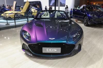 2022款 DBS Superleggera V12 Volante Q定制幻彩光谱蓝-外观-图片-有驾