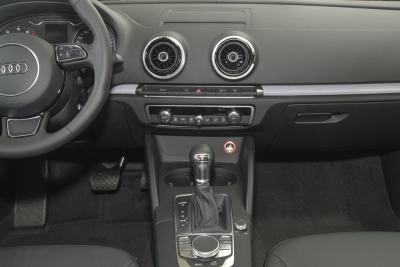 2015款 Limousine 45 TFSI S line 豪华型-内饰-图片-有驾