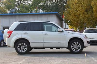 2012款 2.4L AT豪华导航5门版-外观-图片-有驾