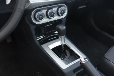 2015款 2.0L CVT旗舰版-内饰-图片-有驾