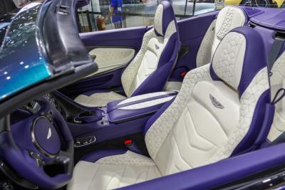2022款 DBS Superleggera V12 Volante Q定制幻彩光谱蓝-内饰-图片-有驾