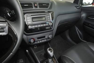 2015款 三厢 1.6L AT Premium-内饰-图片-有驾