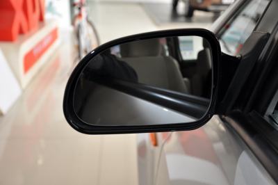 2011款 精致版 1.6L 手动7座-外观-图片-有驾