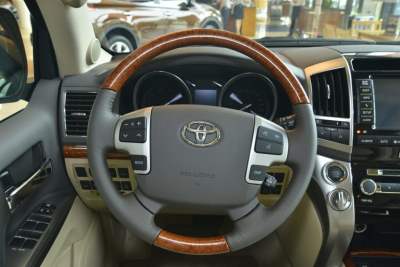 2012款 4.6L 自动VX-R-内饰-图片-有驾