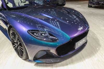 2022款 DBS Superleggera V12 Volante Q定制幻彩光谱蓝-外观-图片-有驾