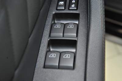 2013款 3.7L 超越版-内饰-图片-有驾