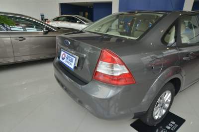 2013款 三厢经典 1.8L 手动基本型-外观-图片-有驾