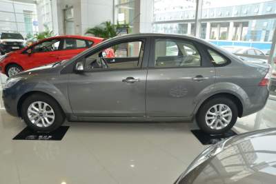 2013款 三厢经典 1.8L 手动基本型-外观-图片-有驾