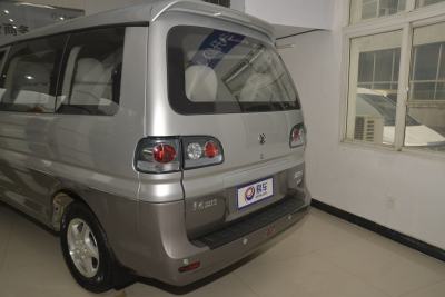 2016款 M3 1.6L 7座舒适型 国V-外观-图片-有驾