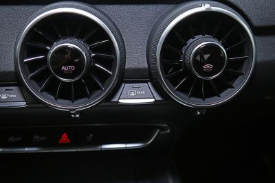 2017款 TT Coupe 40 TFSI-内饰-图片-有驾 2017款 TT Coupe 40 TFSI-内饰-图片-有驾
