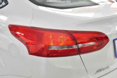 2015款 三厢 1.6L 手动舒适型-外观-图片-有驾