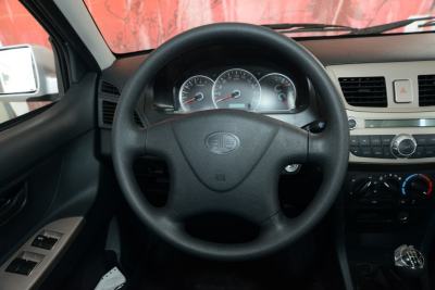 2012款 N3 1.0L 三厢舒适型-内饰-图片-有驾