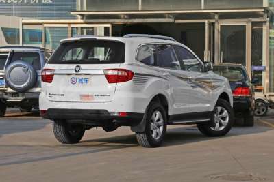 2017款 2.0T 手动四驱汽油豪华版7座-外观-图片-有驾