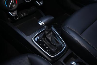 2017款  三厢 1.6L AT Premium-内饰-图片-有驾